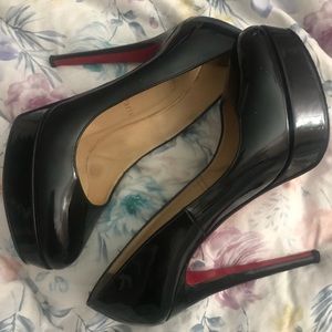 Christian Louboutin Bianca Patent Black Pumps